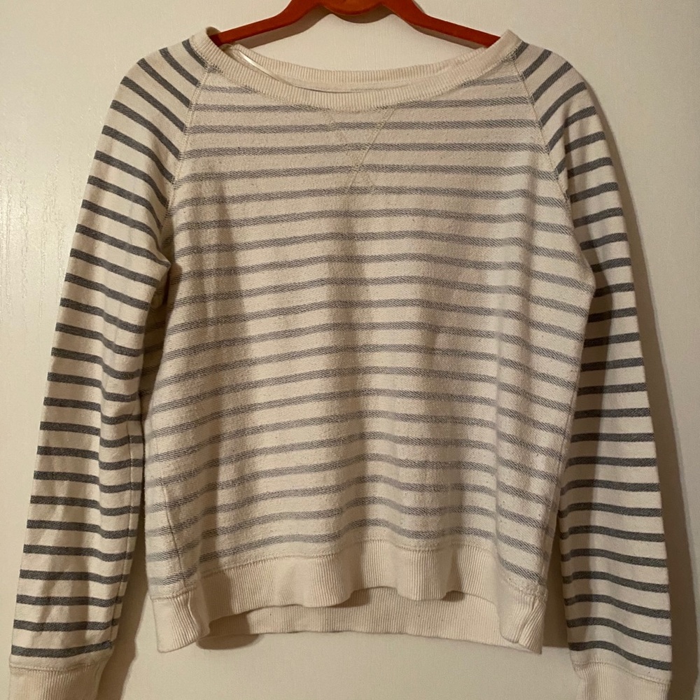 Long sleeved sweater
